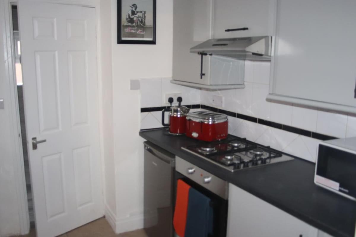 Two Bed Flat In Trendy Jesmond Apartment Newcastle upon Tyne Exterior photo